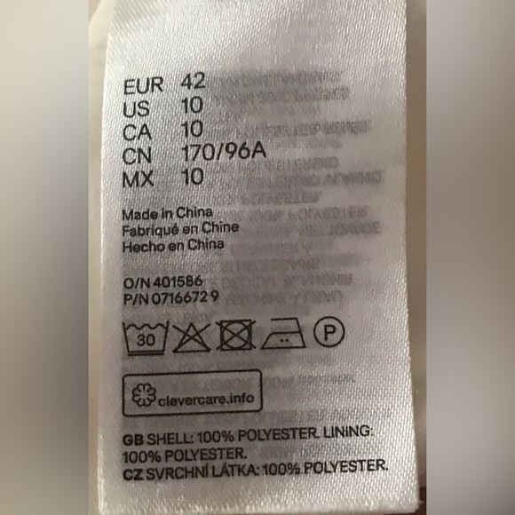 H&M Ladies V-Neck Top - Size 10 - Picture 2 of 4